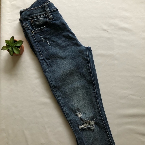 American Rag distressed jeans - Picture 3 of 7